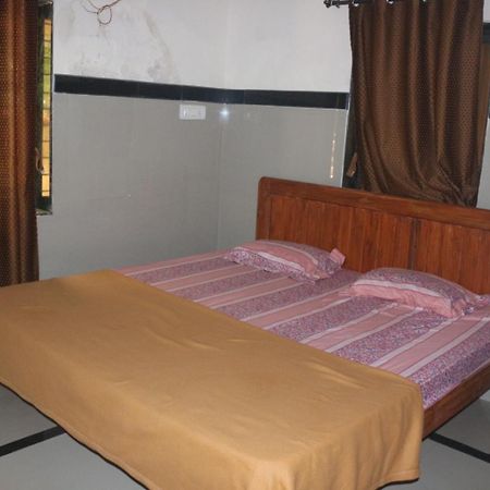 Hotel Phoenix Lonavala Kültér fotó