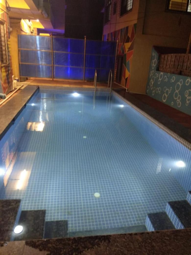 Hotel Phoenix Lonavala Kültér fotó