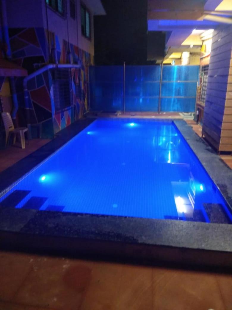 Hotel Phoenix Lonavala Kültér fotó