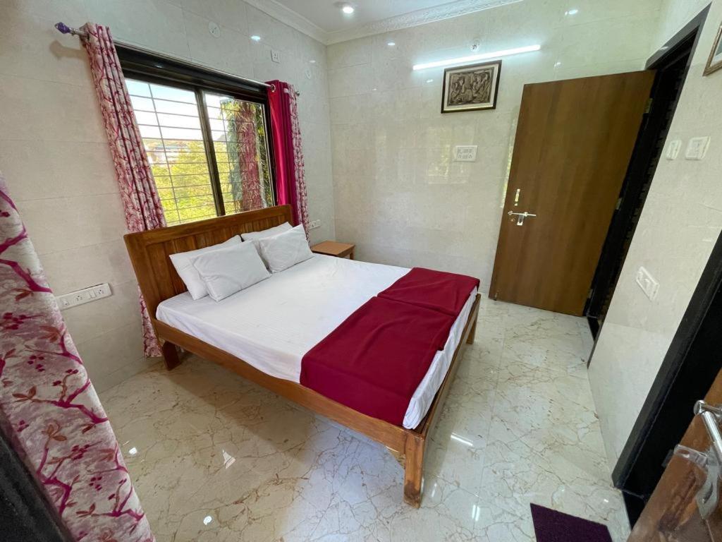 Hotel Phoenix Lonavala Kültér fotó