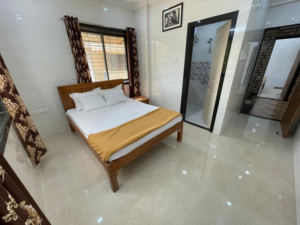 Hotel Phoenix Lonavala Kültér fotó