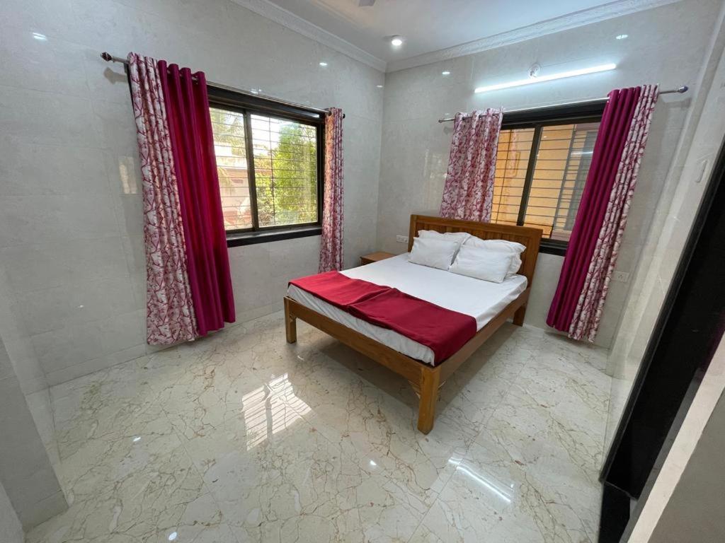 Hotel Phoenix Lonavala Kültér fotó