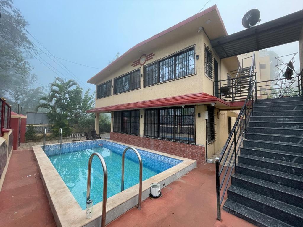 Hotel Phoenix Lonavala Kültér fotó