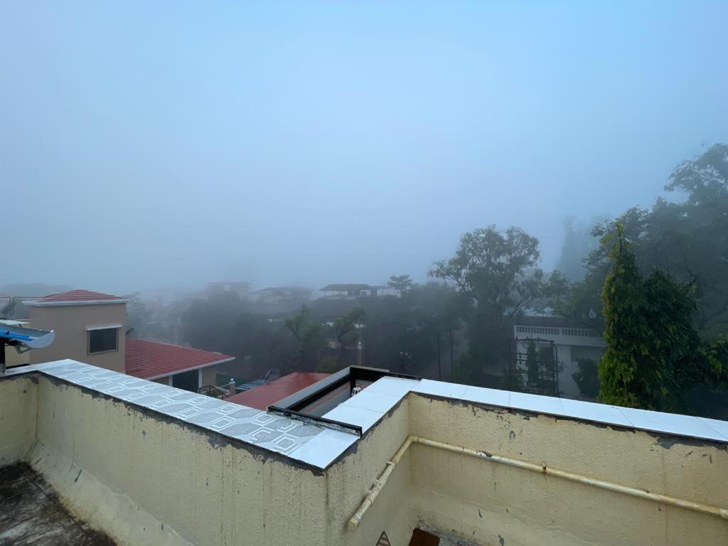 Hotel Phoenix Lonavala Kültér fotó