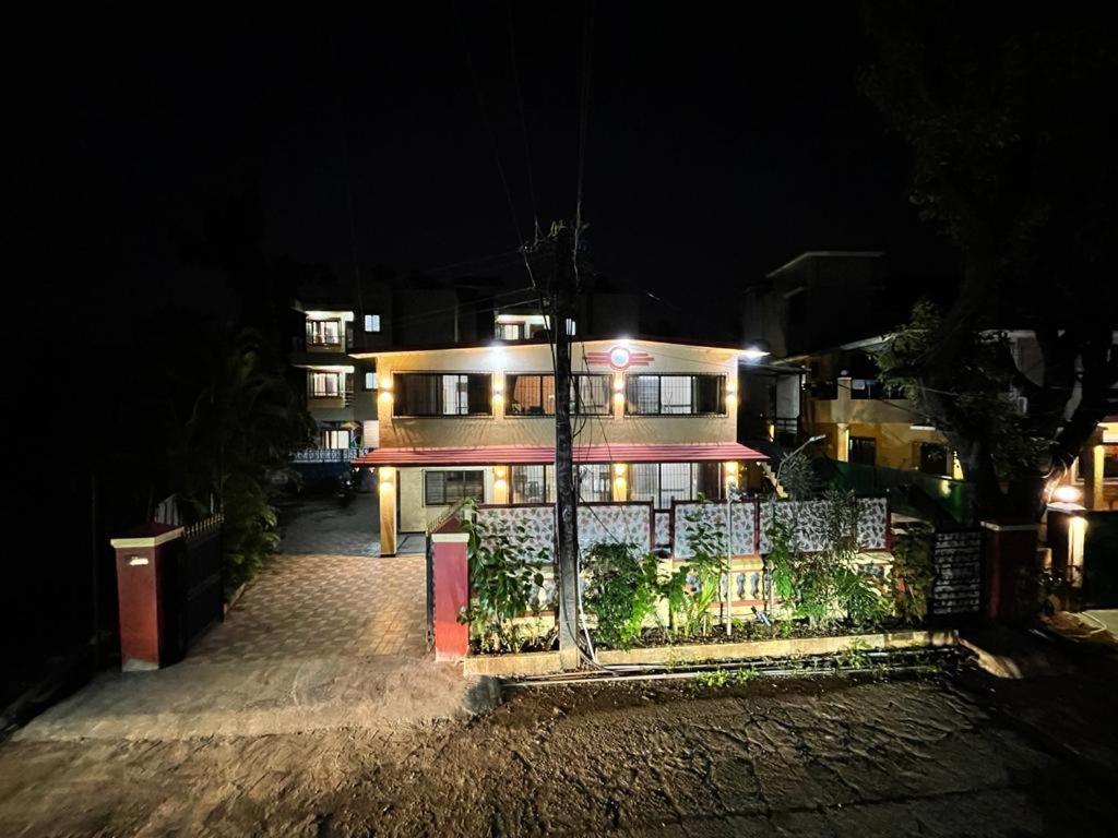 Hotel Phoenix Lonavala Kültér fotó